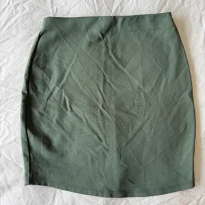 ✨ Sage Green Mini Skirt | Y2K Aesthetic | Side Slit Bodycon | Soft Stretch | Papaya Size S ✨ thumbnail 3