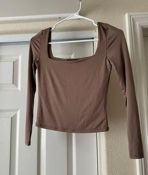 Brown Top Size M thumbnail 1