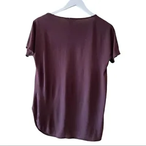 Banana Republic V-Neck Trendy Burgundy Short Sleeves Womens T-shirt SZ XS thumbnail 2