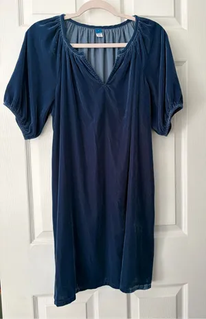 Women’s Navy Blue Velvet Dress thumbnail 1