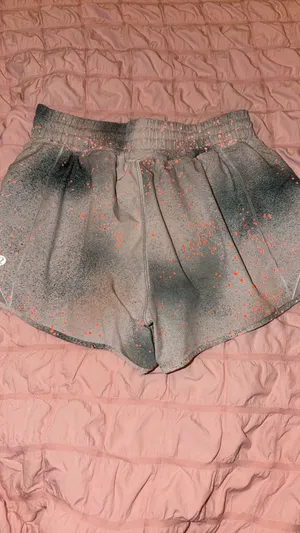 Lululemon Shorts Hotty Hot thumbnail 2