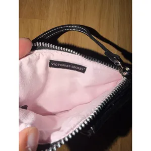 Victoria's Secret Black Pink Wristlet Wallet Y2K Buckle Pocket Zip Pouch. thumbnail 3