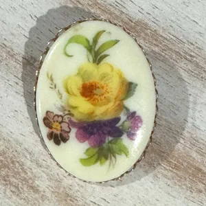 Vintage Estate Womens Glass Floral Brooch Pin Statement Piece Metal Back 1.7” thumbnail 3