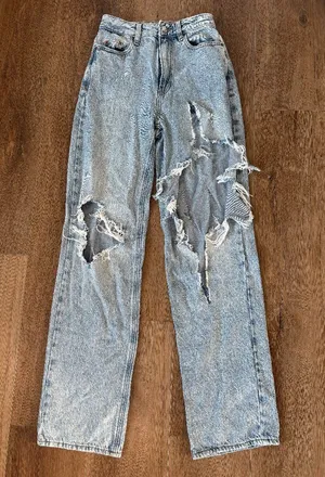Pacsun 90s Boyfriend Distressed Jeans - Size 25 thumbnail 1