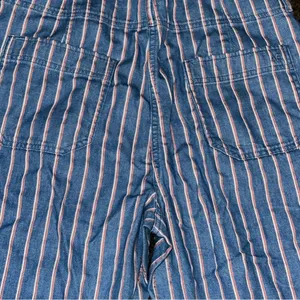 American Eagle  pinstriped wide leg capris thumbnail 3