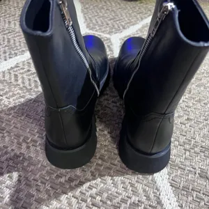 Tony Bianco ISA Blackcomo Leather Lug Sole Boot Sz 7 thumbnail 5