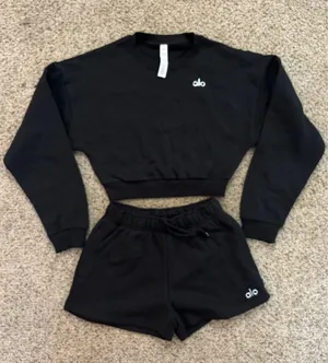Accolade Set 🖤Cropped Crewneck + Shorts (Black) thumbnail 1