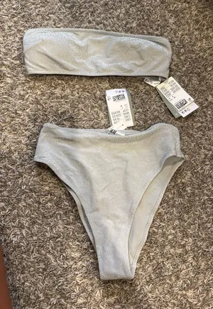 H&M Swimsuit set thumbnail 1