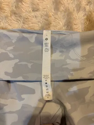 Lululemon Wunder Under gray/white camo high rise long biker shorts size 4 thumbnail 4