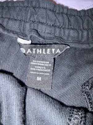 Women’s Athleta shorts thumbnail 4
