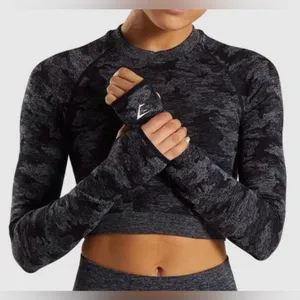 Gymshark Women's Adapt Black Camo Seamless Long Sleeve Crop Top M thumbnail 1