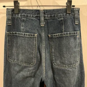 Madewell Superwide-Leg Jeans in Elinwood Wash thumbnail 10