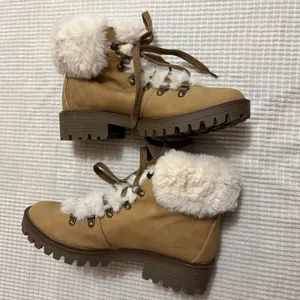 UNIONBAY Tan Faux-Fur Lace-Up Hiking Boots thumbnail 5