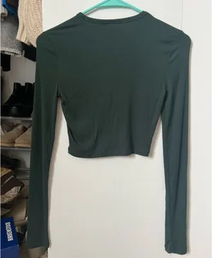 Aritzia Sunday Best Ribbed Long Sleeve Crop Top thumbnail 3