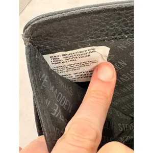 Steve Madden Womens Black Pebbled Faux Leather Zip Bifold Wallet Gold Logo‎ Bar thumbnail 6