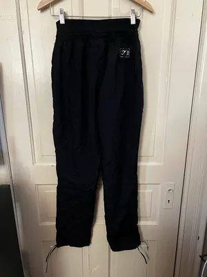 Gymshark Women’s CTY Joggers Black Size Small thumbnail 6