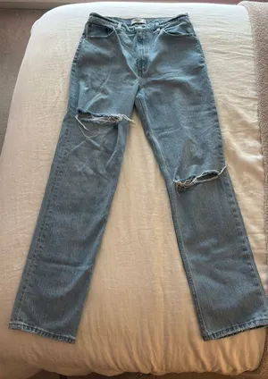 Abercrombie Straight Ultra High-Rise 90s Jeans thumbnail 1