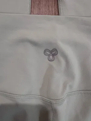 Aritzia TNAction leggings Medium thumbnail 8