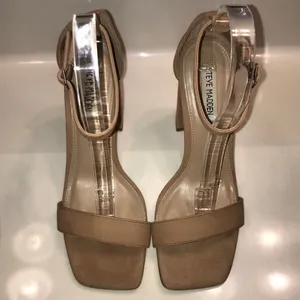 Steve Madden Women’s Tiaa Nubuck Leather Beige Ankle Strap Square Toe Heels thumbnail 2