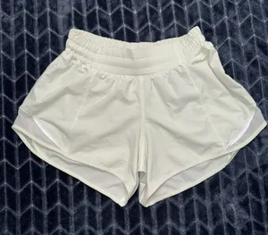 Lululemon Women Hotty Hot Low Rise UnLined Short Light Green Sz 4 thumbnail 1