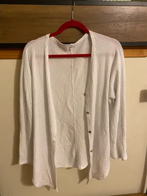 White Cardigan Sweater Size XL thumbnail 2