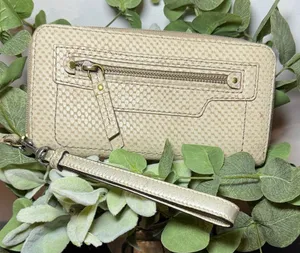Fossil Women's Cream Wallet-purses thumbnail 1