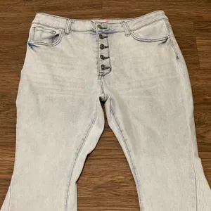 Raw Distressed Hem Flare Button Up Jeans Light Blue Size 31 thumbnail 2