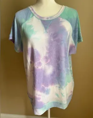 Hem & Thread NWT Lightweight Tie Dye Short Sleeve Sweatshirt thumbnail 1