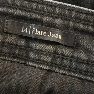 Talbots Women’s Jeans Pants 14‎ Flare Jean Acid Wash thumbnail 4