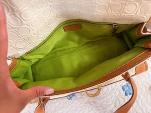 Salvatore Ferragamo VTG Gancini 2-Tone Leather Embossed Gold Hardwear Bag thumbnail 11