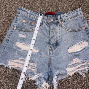 Signature 8 High-waisted distressed denim shorts in blue thumbnail 4