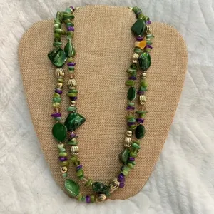 Vintage Single Strand Mixed Purple & Green Beads & Stones Necklace thumbnail 1