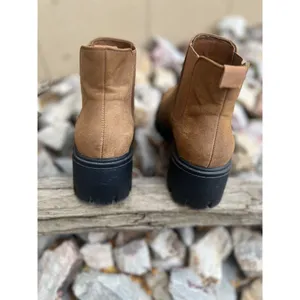 Women's Chelsea Elastic Slip On Chunky Heel Lug Sole Platform Boots Size 8.5 EUC thumbnail 2