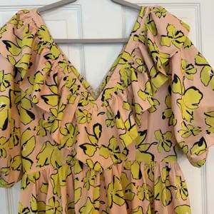 Mulla Tiered Ruffle‎ Dress Yellow Maternity Shoot Baby Shower Balloon Sleeve M thumbnail 7
