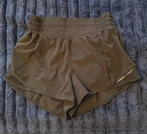 Black Lululemon Shorts Hotty Hot 2.5" High-Rise 4 thumbnail 1