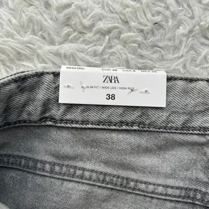 Zara Signature Denim High Rise Wide Leg Jean in Grey US Size 6 thumbnail 13