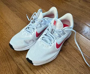 Nike shoes thumbnail 2
