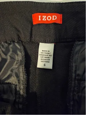 IZOD Women’s Bermuda Golf Walking Shorts Stretch Black Size 6 W-203 thumbnail 4