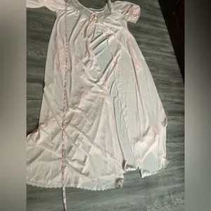 Miss Elaine Pink Sheer Lace Robe thumbnail 4