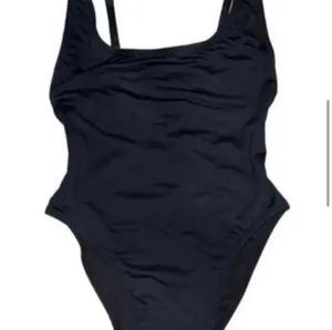 SKIMS One-Piece Swimsuit L thumbnail 4