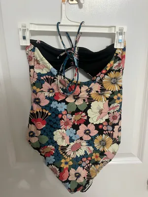 One Piece Floral Swimsuit Multiple Size M thumbnail 3