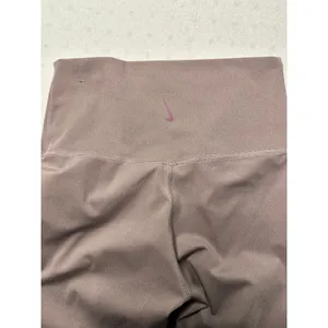 Nike Dri-FIT High-Waist Leggings Women’s S Mauve, Excellent Condition thumbnail 7