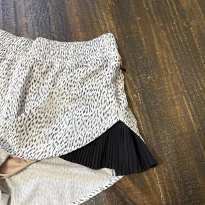 Lululemon Pleat To Street Shorts thumbnail 5
