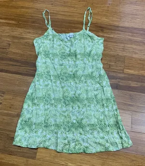 American Eagle Green Floral Print Mini Dress Button Front‎ Tie Waist Size Medium thumbnail 1