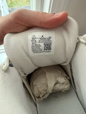 Air Jordan 12 Retro thumbnail 5