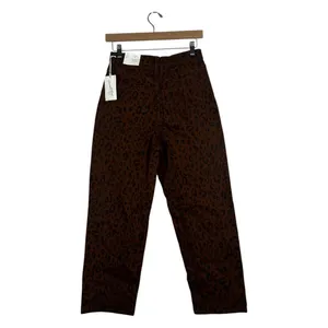 Universal Threads NWT Universal Thread Vintage Stretch Leopard Straight Leg Jeans Animal Size 2 thumbnail 3