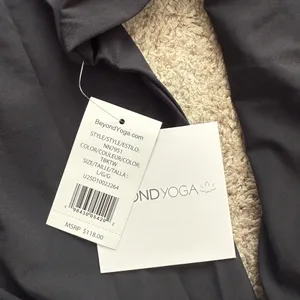 NWT Beyond Yoga Stretch Woven Course Contrast Half Zip Pullover size L black thumbnail 5