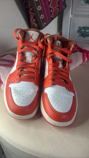 Air Jordan thumbnail 3