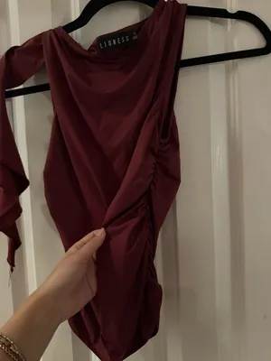 Lioness Rendezvous Burgundy Ruched Sleeveless Top thumbnail 5