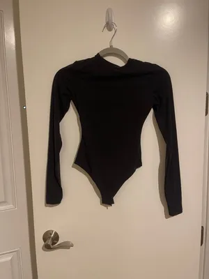 SKIMS NWT FITS EVERYBODY LONG SLEEVE CREW NECK BODYSUIT XS Black thumbnail 2